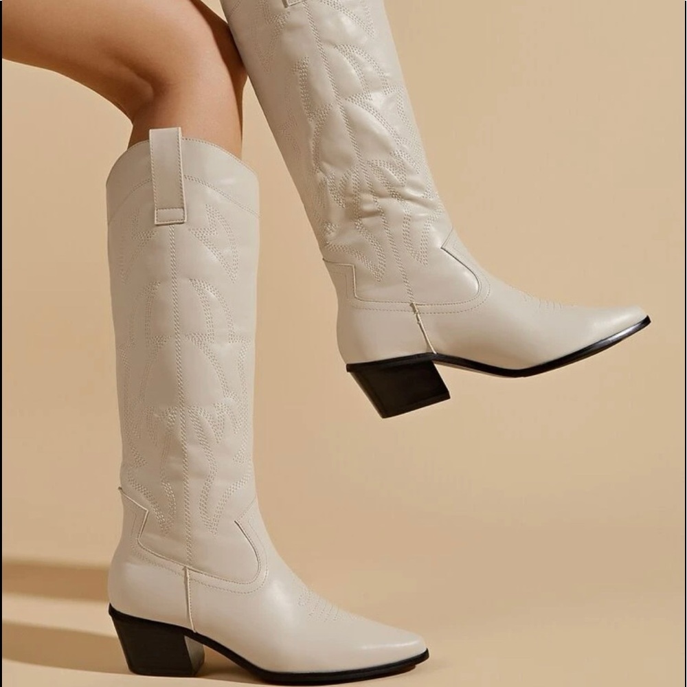 White cream western cowboy boots with embroidery detail